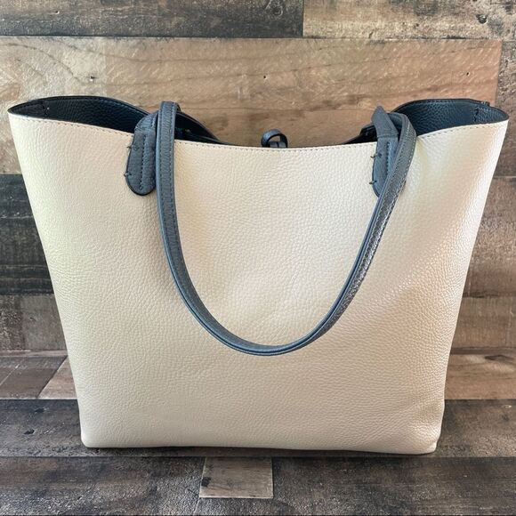 Vegan Pebbled Leather Reversible Tote Bag Cream and Grey - Picture 4 of 14